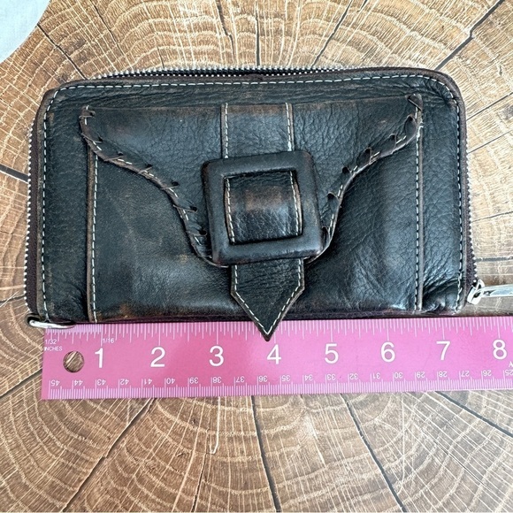 Handmade Leather Wallet Full Zip - Picture 9 of 14